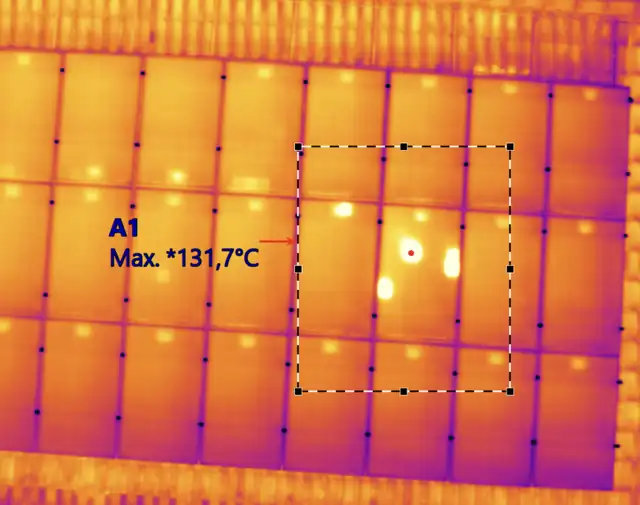 Immagine termica di un modulo fotovoltaico: punto di massima temperatura a 131,7 °C